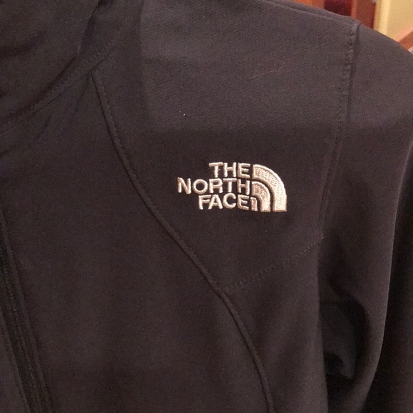 Women’s North Face Jacket - Picture 2 of 3